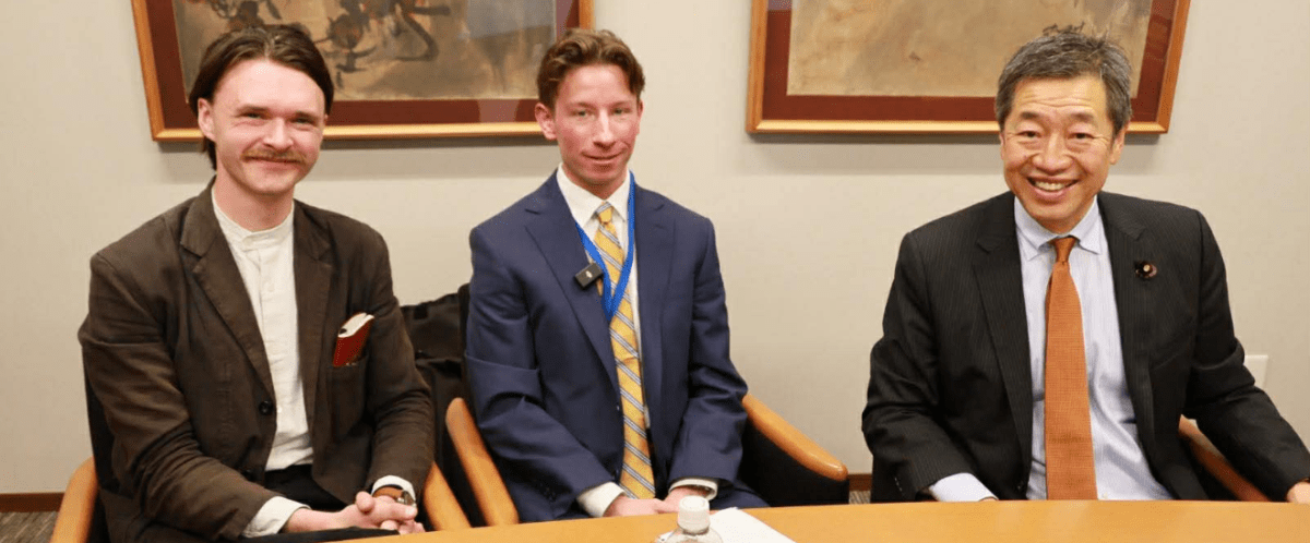 アリゾナからジャーナリズム科の学生が訪問